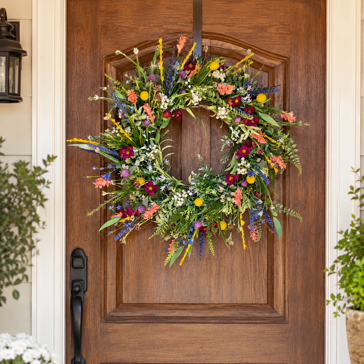 Lebhafter Blüten-Türkranz | Handgefertigte Blumendekoration